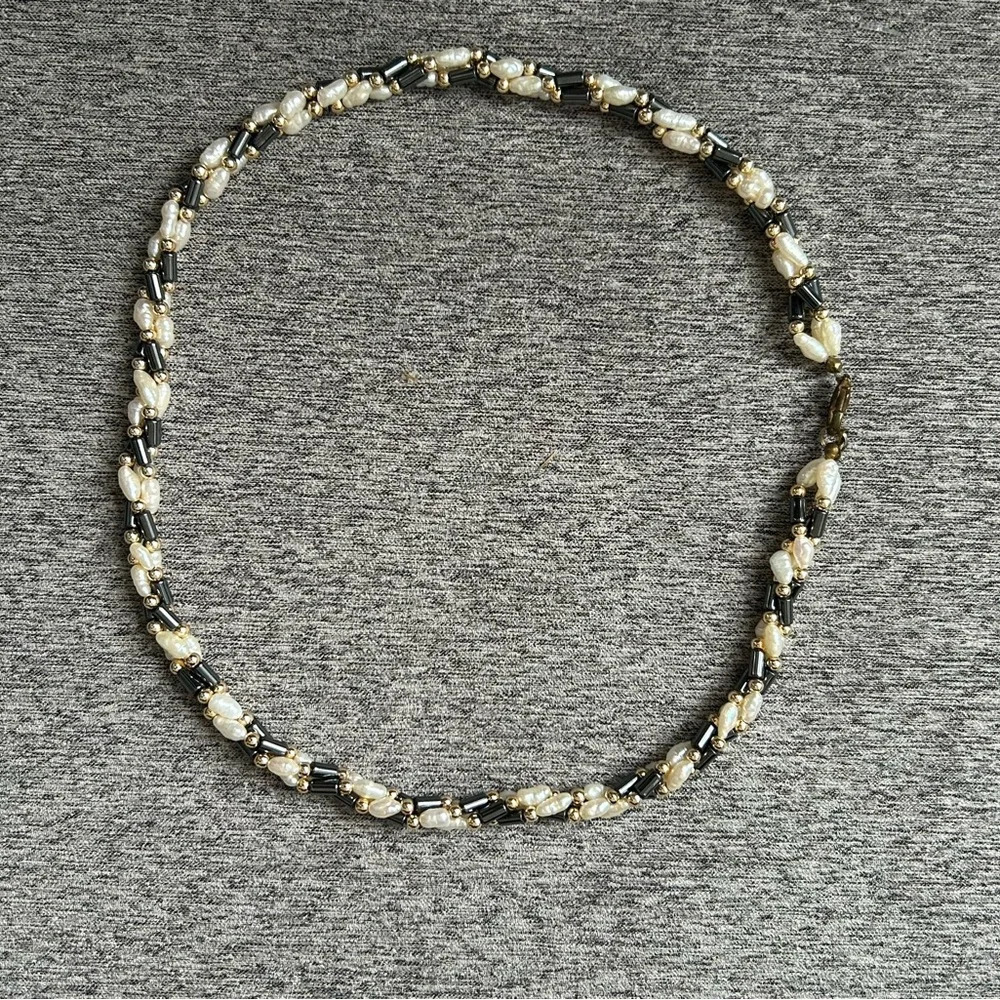 Faux  Pearl Necklace, black and white